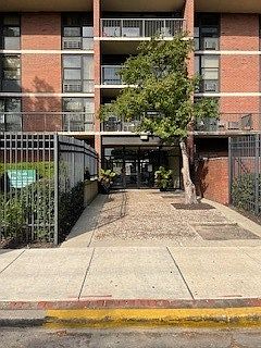 1st image of 2921 S Michigan Ave APT 405