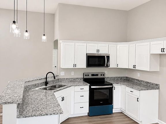 5th image of 5420 White Pearl Ln #68