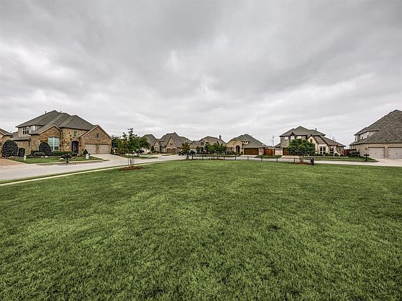 3rd image of 1109 Cadbury Ln