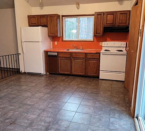 2nd image of 178 Denise Ln