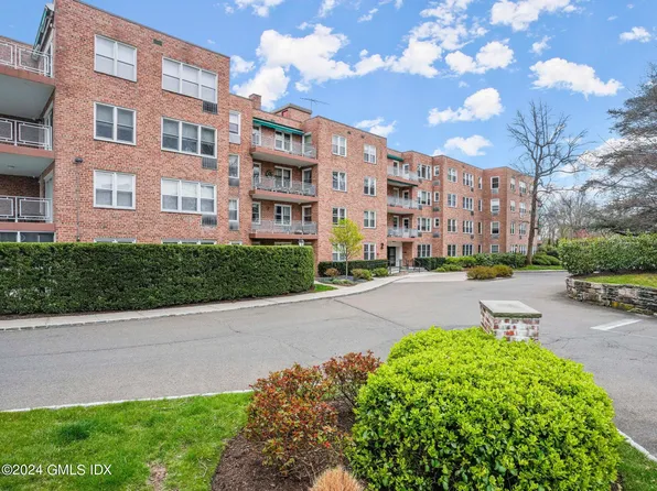 2 Putnam Ct #4K, Greenwich, CT 06830