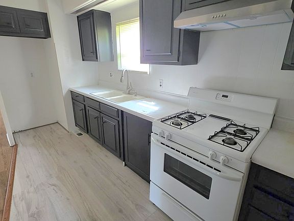 4th image of 12153 N 152nd East Ave