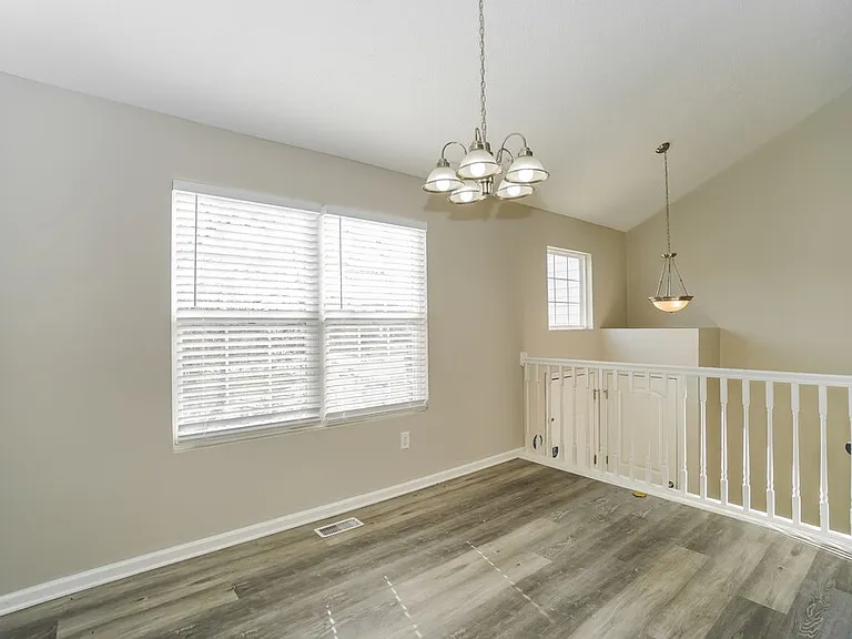 255 Whitewater Ct — Photo 8