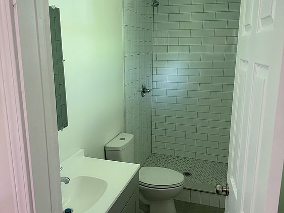 5th image of 6089 Malcone Ln