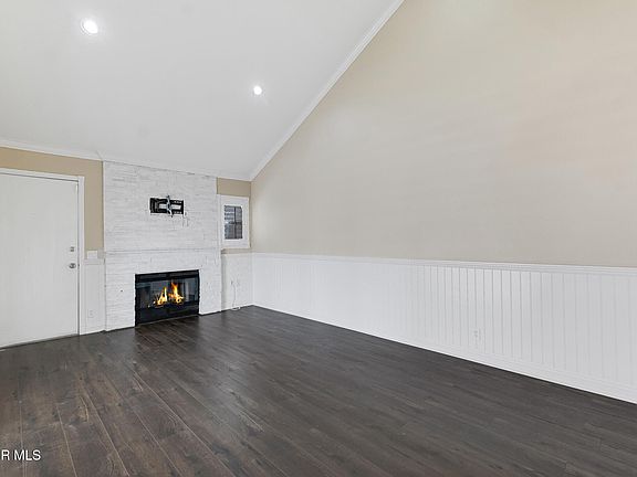 4th image of 408 Via Colinas