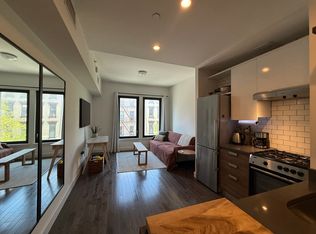 186 Greenpoint Ave APT 3A, Brooklyn, NY 11222