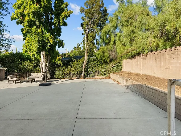 4700 Topanga Canyon Blvd — Photo 16