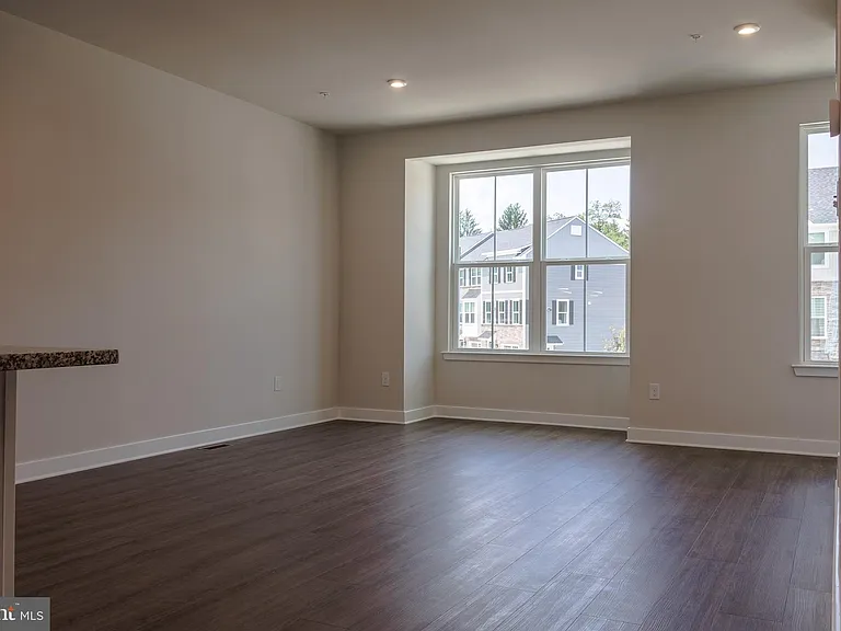 6 Foxwood Dr — Photo 14