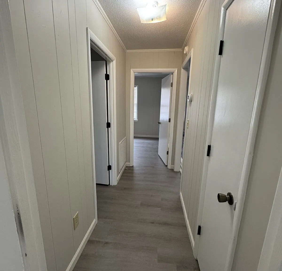 144 Nottingham Dr — Photo 3