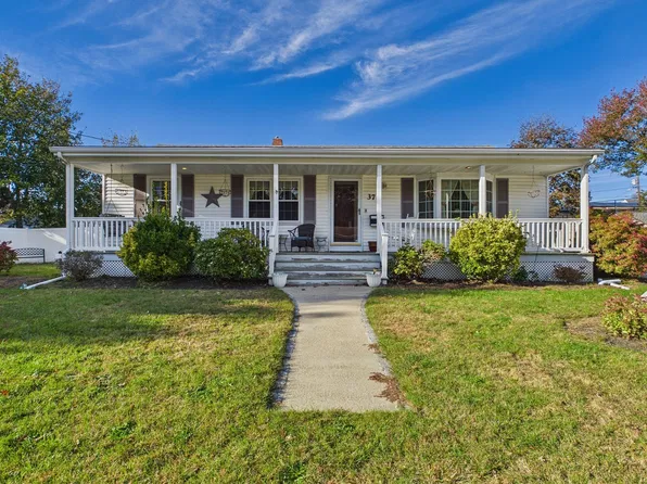 37 Kenney St, New Bedford, MA 02746