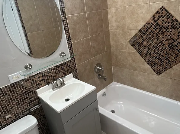 7550-7558 South Essex Avenue - 54-1B, 7554 S Essex Ave, Chicago, IL 60649
