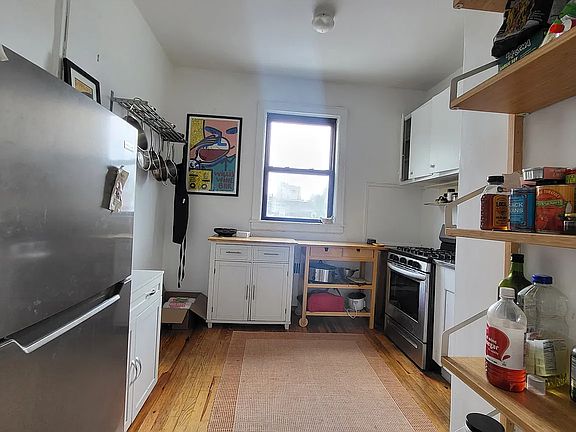 5th image of 317 Graham Ave APT 3F