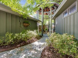 111 Peach Aly, Opelousas, LA 70570