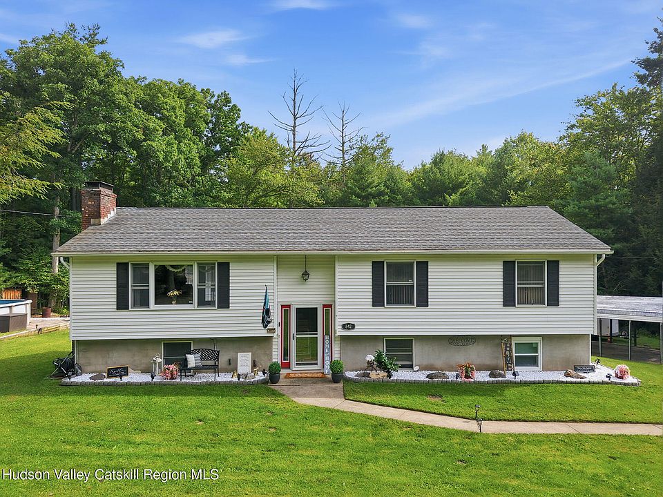 1st image of 842 Ulster Heights Road