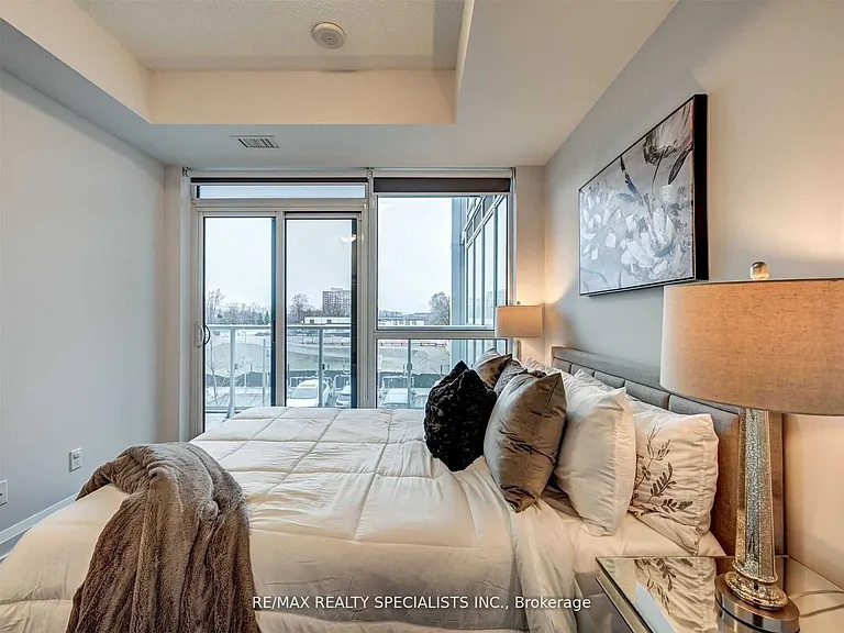 65 Speers Rd #204 — Photo 8