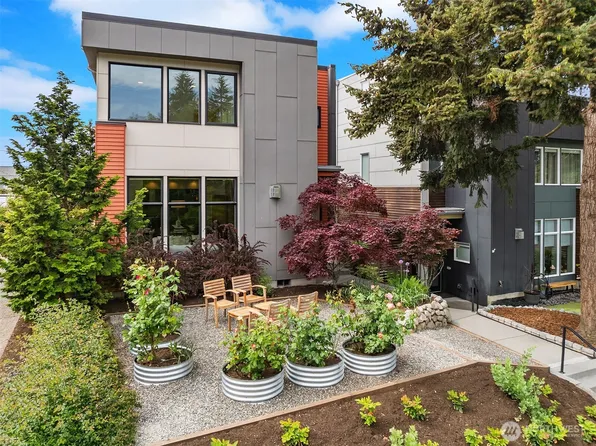 7349 California Avenue SW, Seattle, WA 98136