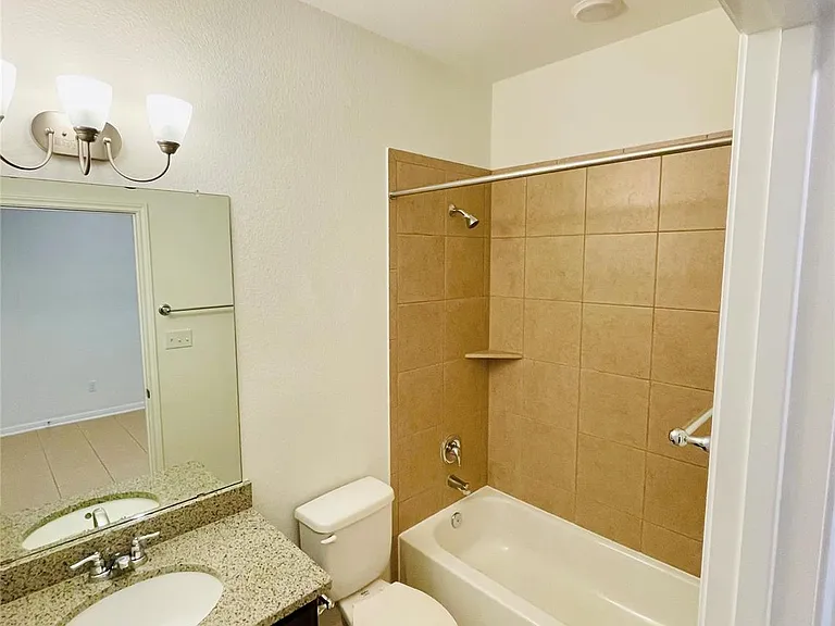 1401 Brescia Walk — Photo 4
