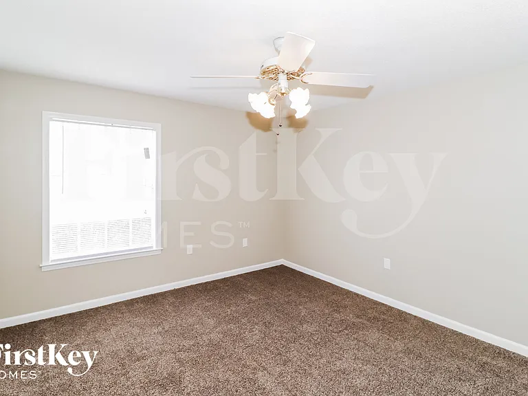 5373 Banbury Ave — Photo 10