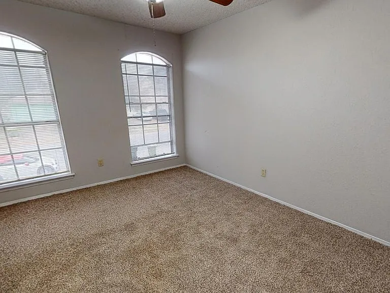 13806 Cambourne Dr — Photo 7