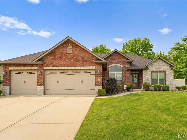 30 Ellington Dr, Troy, IL 62294