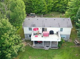 9364 Sheaffers Xing, Petoskey, MI 49770