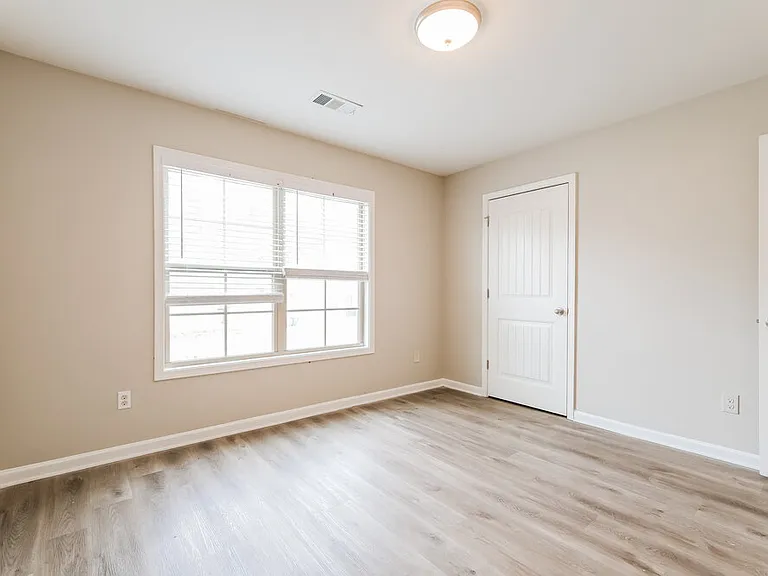538 Jadetree Ln — Photo 14