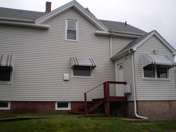 4th image of 28 Metcalf Ave