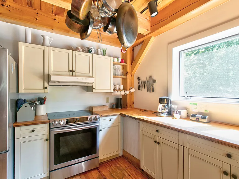 80 Mount Hunger Rd — Photo 15