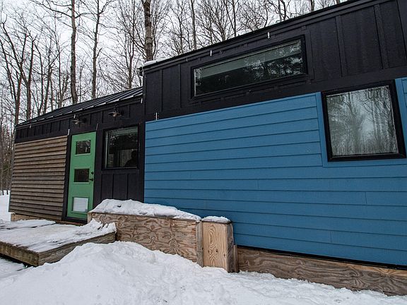 3rd image of 123 Harvey Rd