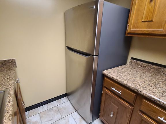 3rd image of 414 Millers Ln #3
