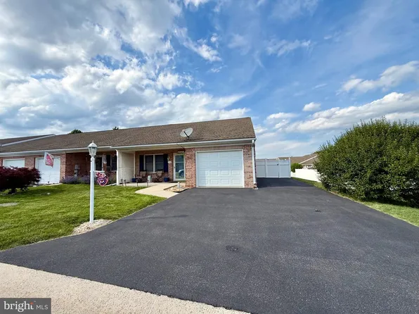 720 Naples Dr, Hagerstown, MD 21740