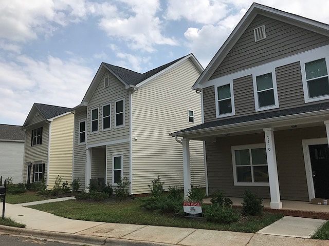 1st image of 7118 McLothian Ln