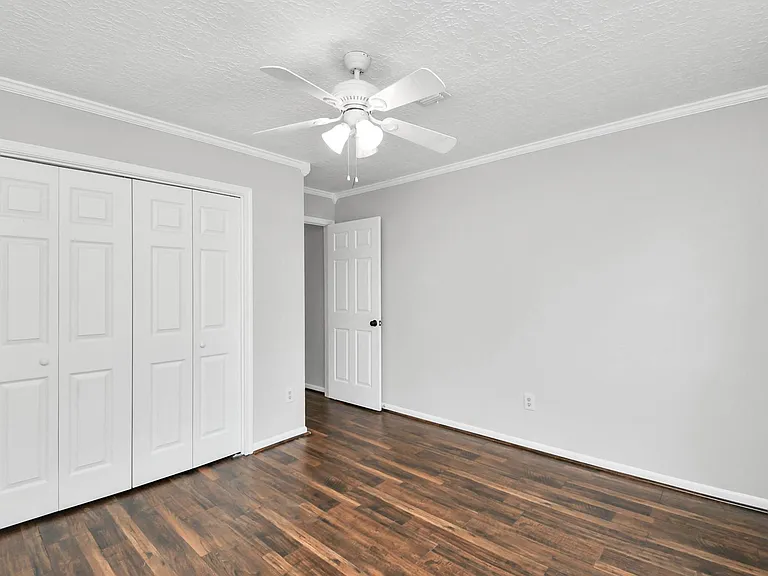 315 Muirwood Ln — Photo 19