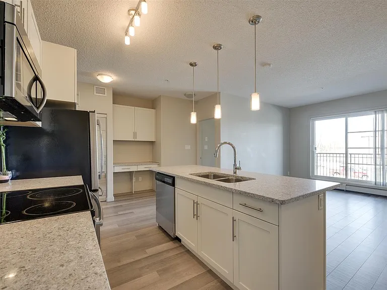 1144 Adamson Dr SW #204 — Photo 7