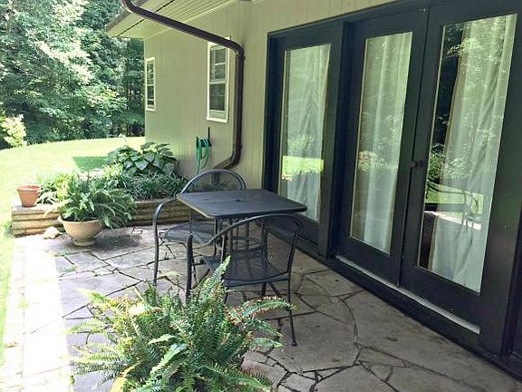 5th image of 270 Parkland Dr