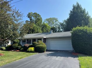 713 Deerfield Dr E, Utica, NY 13502