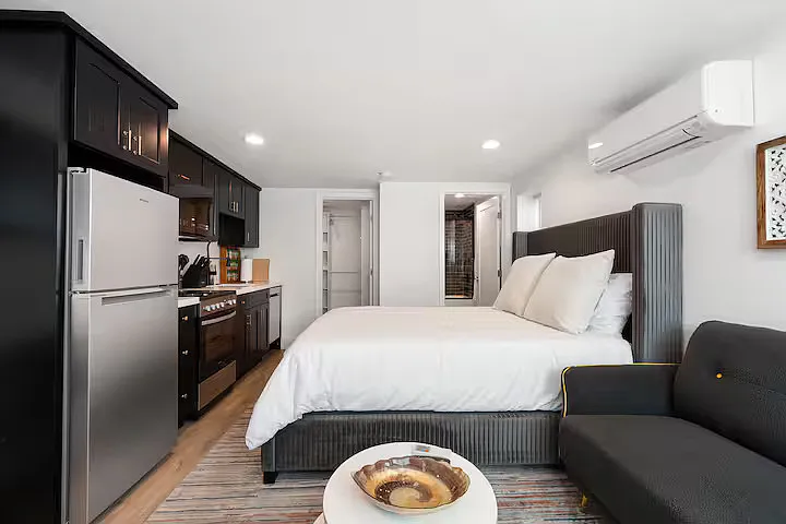 1 bed, $2,190 — Photo 4