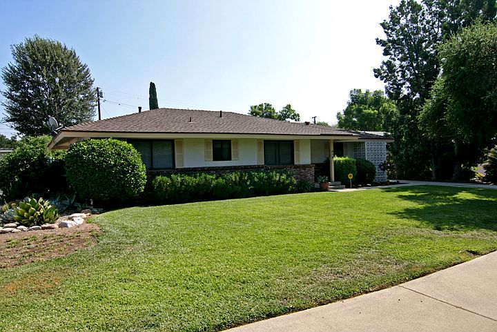 1st image of 416 Taylor Dr