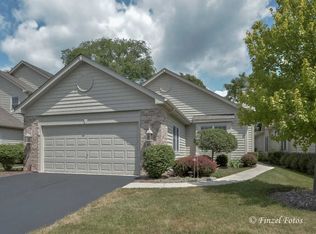 864 Village Rd, Crystal Lake, IL 60014