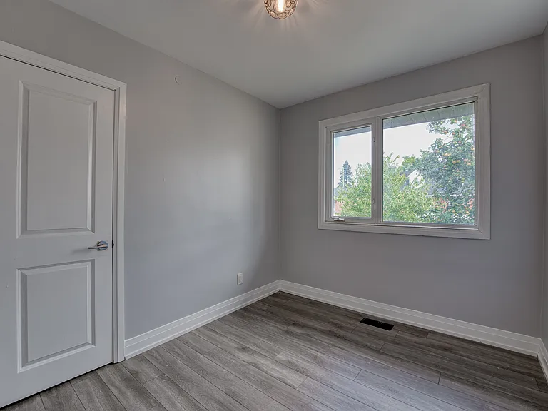 22 Ruskin St #1 — Photo 14