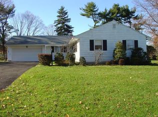 5 Farm Rd, Ewing, NJ 08638