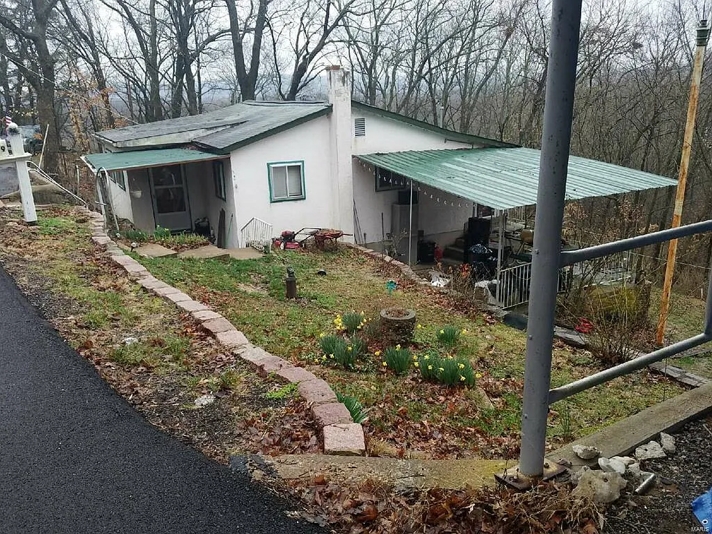 349 Crest Dr photo 1