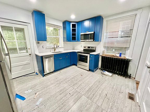 5th image of 4312 Spruce St House B