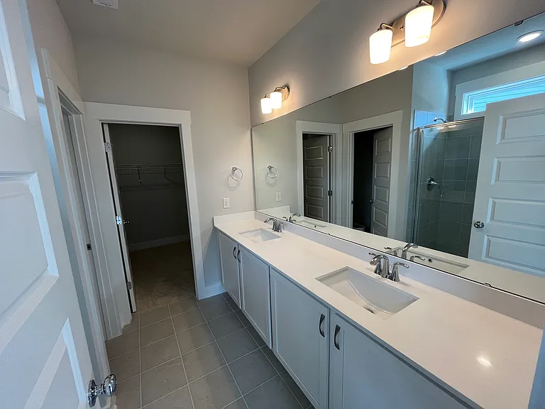 335 Beacon Dr — Photo 12