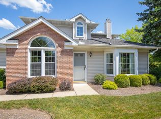 19264 Bradford Ct, Strongsville, OH 44149