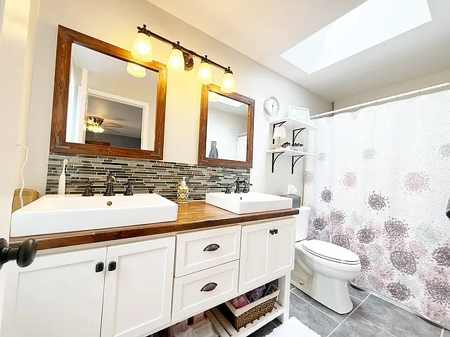 847 NE Cimeron Ct — Photo 23