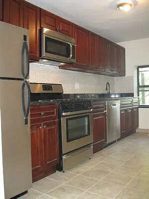 Rented by Tower Brokerage | media 10