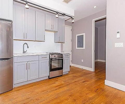 1st image of 425 Rogers Ave #2B