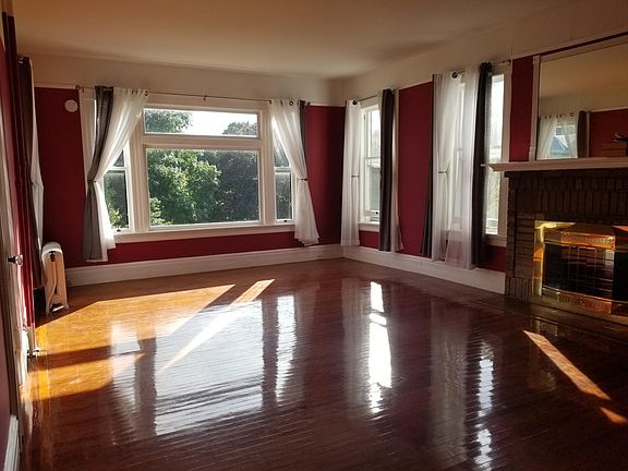 3rd image of 1014 Linwood Ave
