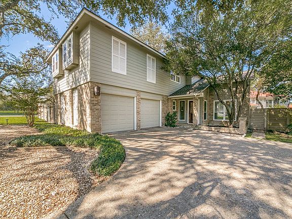 2nd image of 2903 Albin Dr